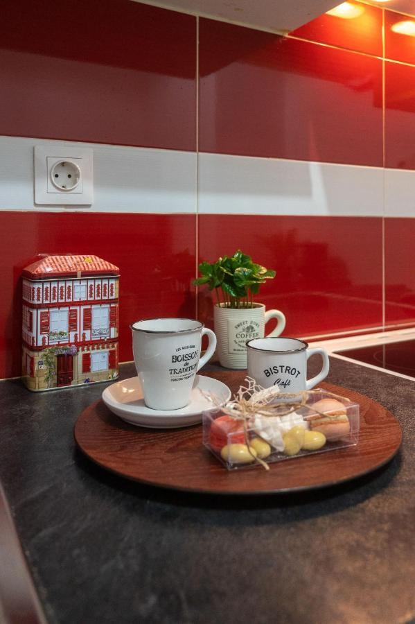Nadia'S Boutique Apartment, Атина Екстериор снимка